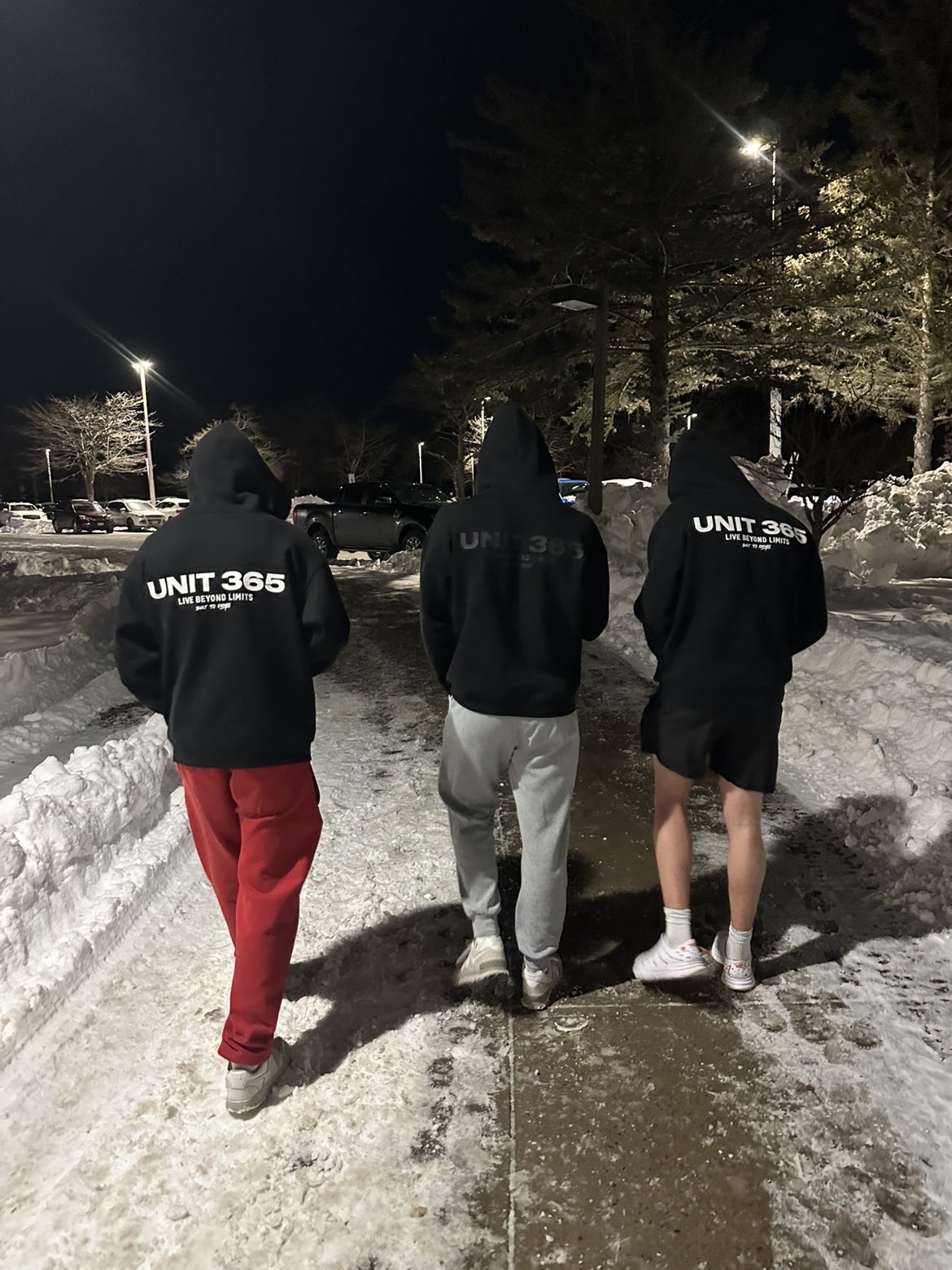 UNIT 365 community look